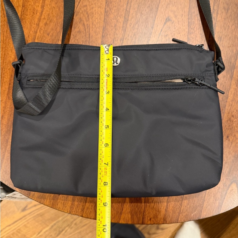 lululemon athletica Black Messenger Bag - Picture 7 of 8